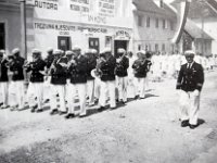 Glazba HPD Slavulj u Školskoj ulici sa kapelnikom Josipom Tumom povodom svečanosti posvete barjaka Hrvatske žene 16. kolovoza1936